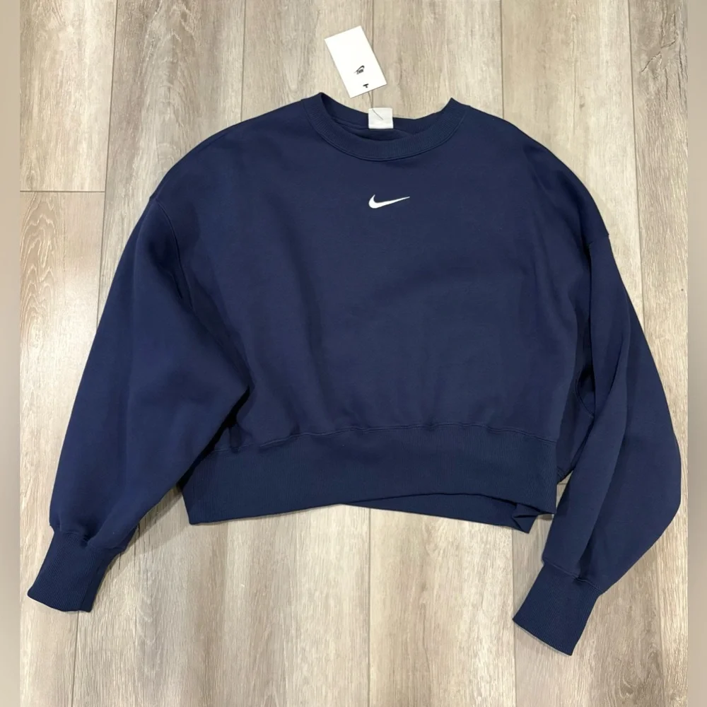 Nike Sportswear Phoenix Fleece
Women's Over-Oversized Crew-Neck Sweatshirt - Picture 4 of 5